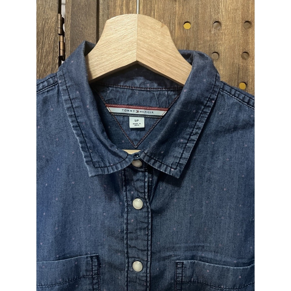 Tommy Hilfiger Chambray Denim Shirt Size S/P Pearl Snaps Polka Dots - Picture 8 of 11